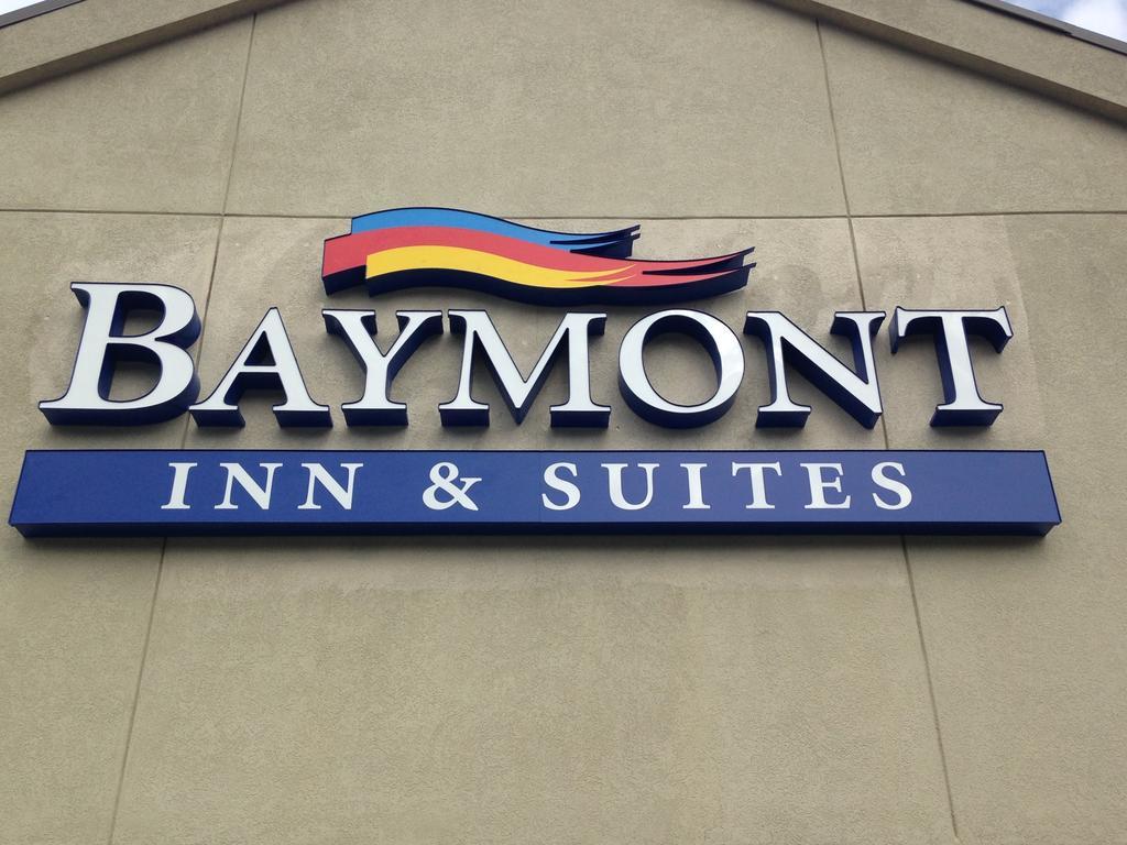 Baymont By Wyndham Orangeburg North Hotel Bagian luar foto